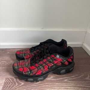 Nike Air Max Plus
Tartan Black (Women's)